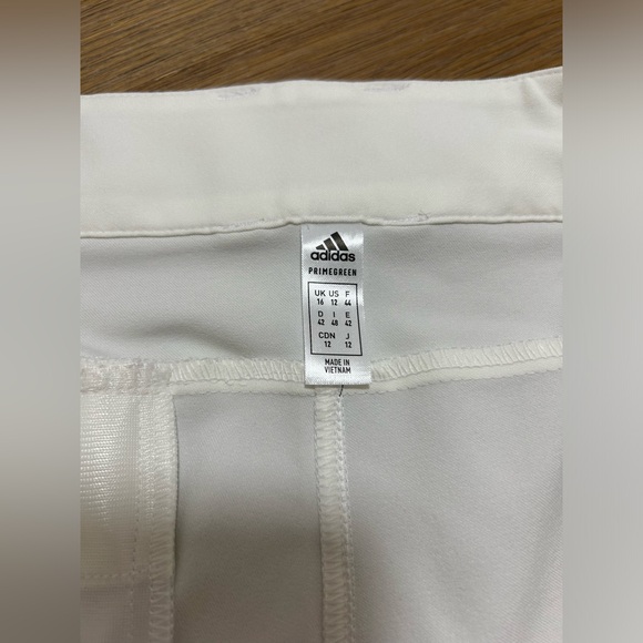Women’s size 12 white golf shorts - Picture 7 of 11